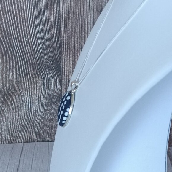 "Kriva Bodka" UNESCO Heritage "Modrotlač" Blueprint Necklace - Artisan Crafted - Picture 3 of 6